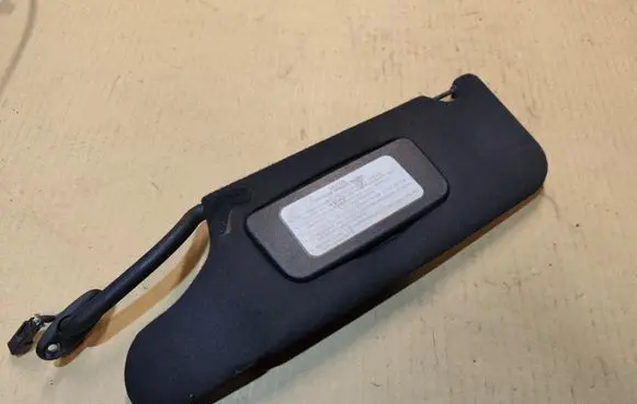 Chrysler Sebring (FJ - JX) Sun visor 