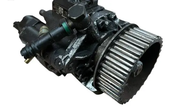 Renault Laguna III Fuel injection high pressure pump 8200821184 A2C20000754