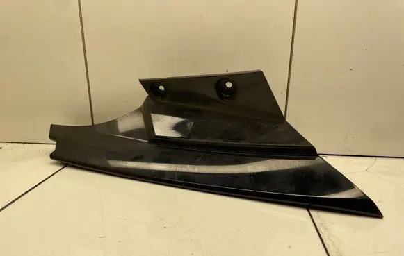 Nissan X-Trail T32 Rear/tail light trim molding 960334CE0A