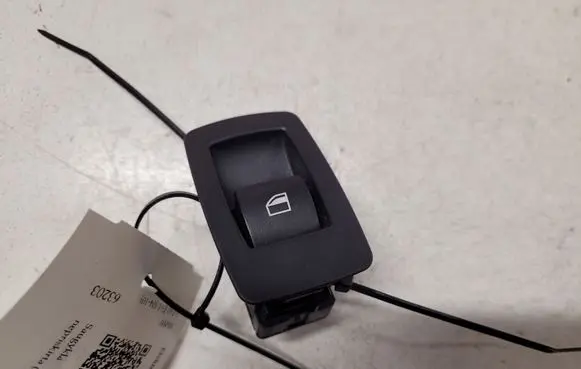 BMW 5 E60 E61 Electric window control switch 6945874 15939900