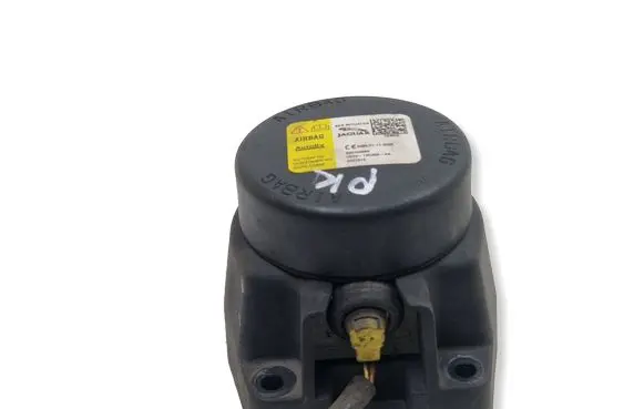 Jaguar XF X250 Pedestrian airbag CX2316E600AA 620709500 0222013