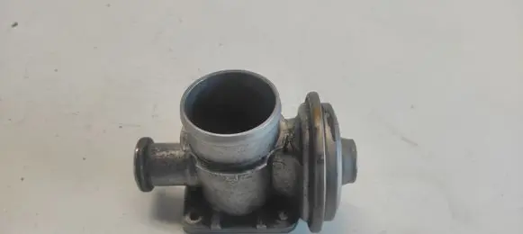 BMW 5 E39 EGR valve 2248717 98T299 72252200