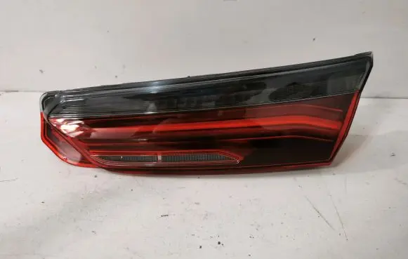 BMW 8 G14 Tailgate rear/tail lights 7445780