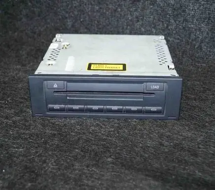 Skoda Fabia Mk1 (6Y) CD/DVD changer 1Z0035111
