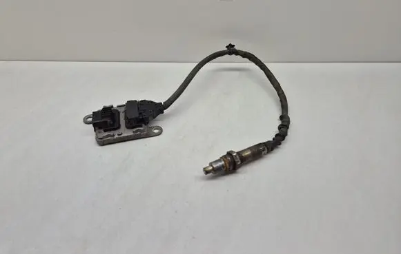 Mercedes-Benz Sprinter W907 W910 Lambda probe sensor A0009053009