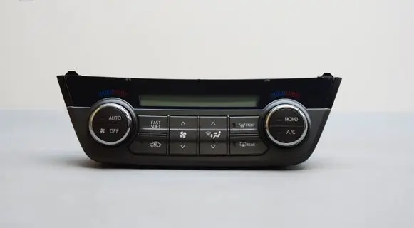 Toyota RAV 4 (XA40) Interior fan control switch 5590042410