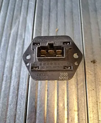 Suzuki Baleno EG Heater blower motor/fan resistor 310057207