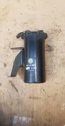 Volkswagen PASSAT B6 Fuel filter housing 3C0127400C