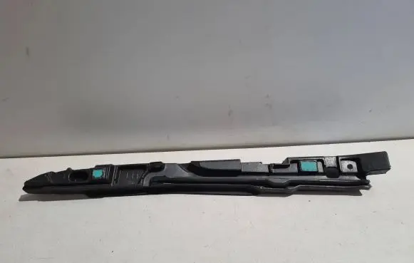Maserati Ghibli Fender foam support/seal 