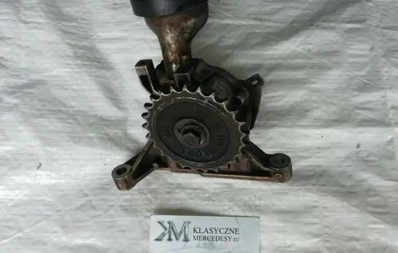 Mercedes-Benz SL R107 Oil pump 1171810301