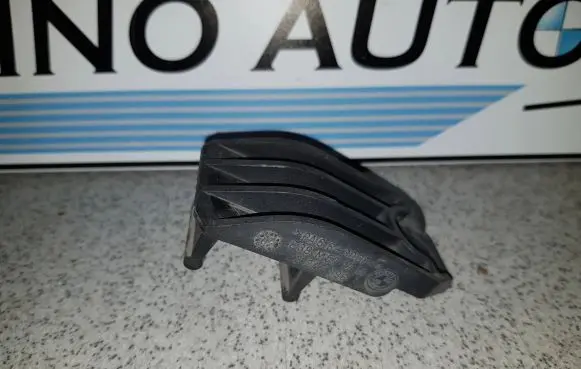 BMW 5 E39 Radiator support slam panel bracket 2247896