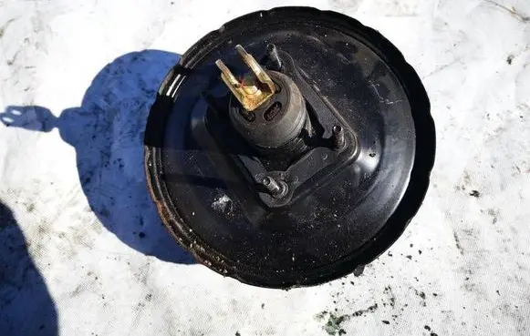 KIA Sorento Brake booster 591103E010
