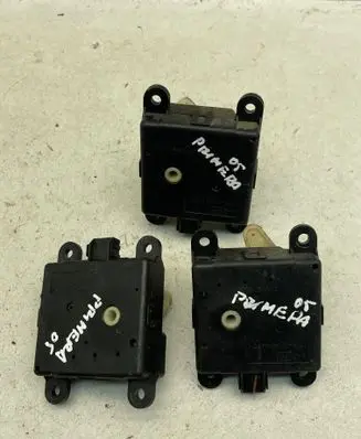 Nissan Primera Air flap motor/actuator 3C27030850 3905030820 3T05030820