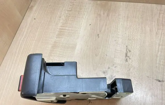 Skoda Octavia Mk2 (1Z) Seat back rest lock catch 1K0885681E 221908