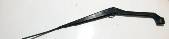 Suzuki Grand Vitara II Front wiper blade arm 