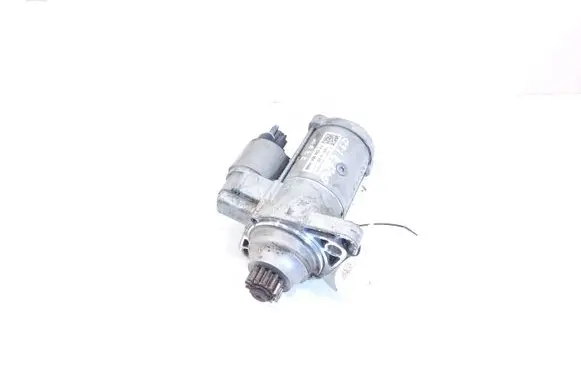 Volkswagen Golf VII Starter motor 02Z911024L