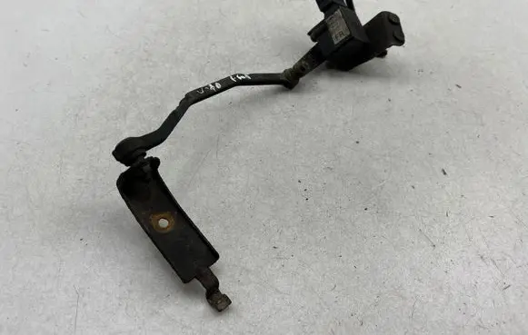 Volvo V70 Headlight/headlamp level sensor 7G9N3C097AA BL3KA 20081111