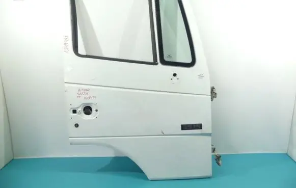 Nissan Atleon Front door IMPRK1249338