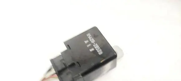 Hyundai Santa Fe Window wiper relay 954202B500 95420-2B500