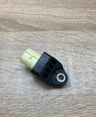 Toyota Prius (XW30) Airbag deployment crash/impact sensor 8983175010