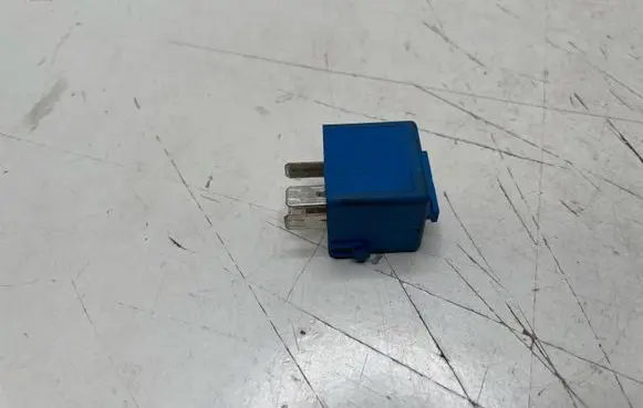 BMW 5 E39 Other relay 6136 6915327 2313B59538