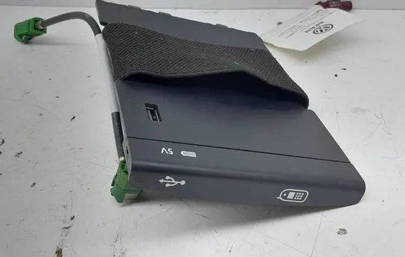 Volkswagen Golf VII Wireless charging module 5G0980611 00726000319 5G0864221A