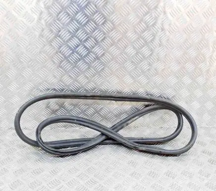 BMW i8 Trunk rubber seal (body) 7336402