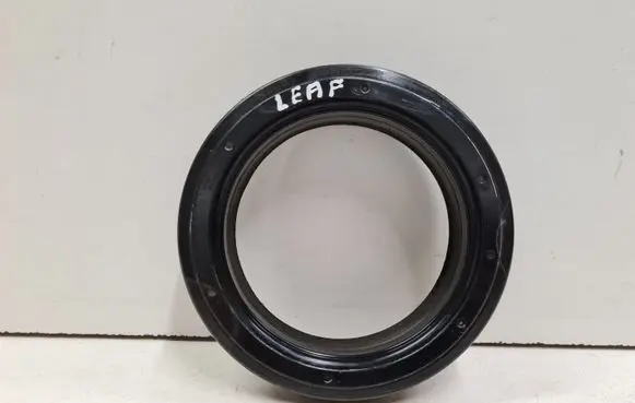 Nissan Leaf I (ZE0) Front upper strut mount 