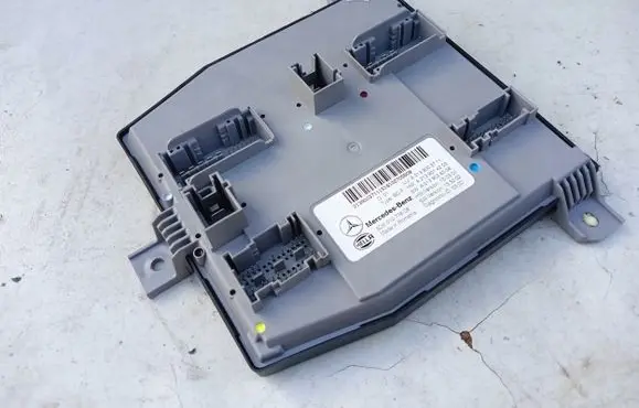 Mercedes-Benz E W213 Comfort/convenience module A2139003711