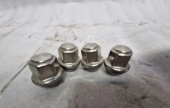 Ford Ecosport Nuts/bolts 