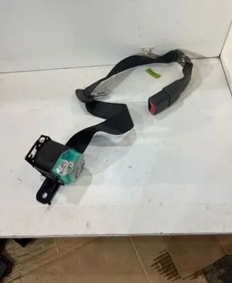 Toyota Corolla E140 E150 Middle seatbelt (rear) 7348002430 045559 F202