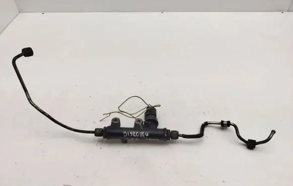 Land Rover Discovery 3 - LR3 Fuel main line pipe A2C20001297