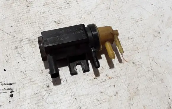 Mercedes-Benz E C207 W207 Turbo solenoid valve A0091533128