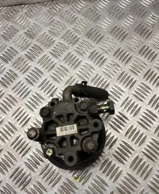 Land Rover Discovery 3 - LR3 Power steering pump QVB500400