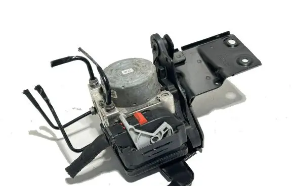 Volkswagen Golf VII ABS Pump 5Q0614517DB 20044