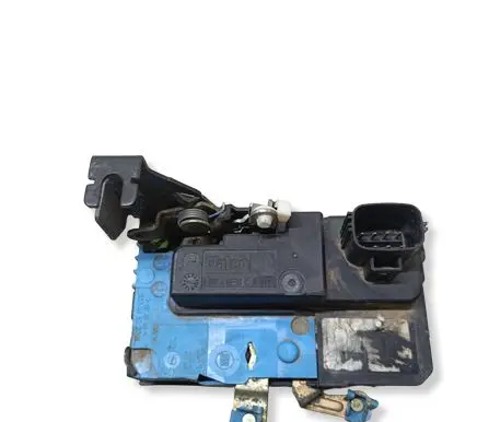 Volvo V70 Front door lock 30699746