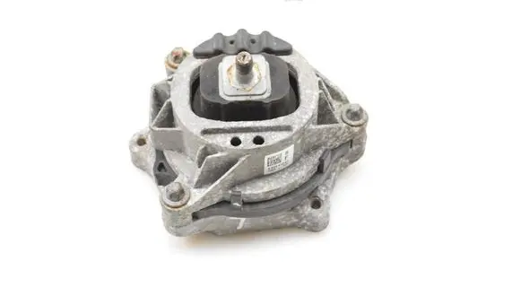 BMW 3 F30 F35 F31 Engine mount bracket 685941201