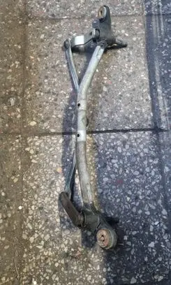 Renault Clio III Front wiper linkage 