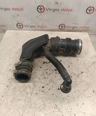 Intake resonator