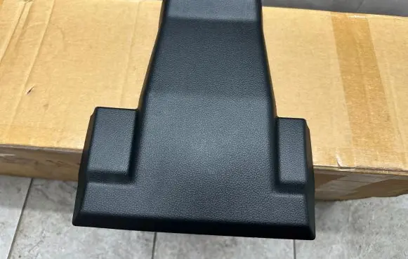 Other sill/pillar trim element