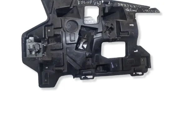 Volvo V40 Front bumper mounting bracket 31425002