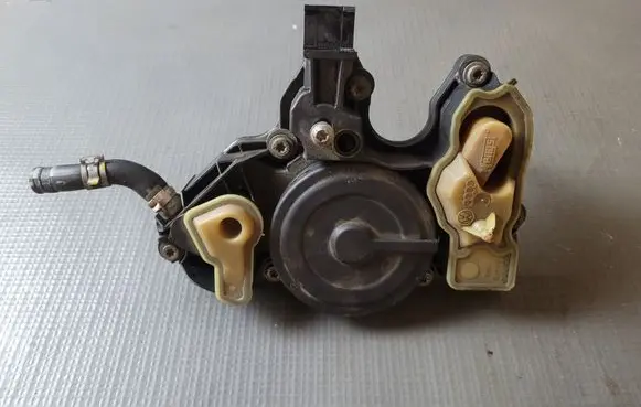 Skoda Octavia Mk3 (5E) Breather/breather pipe/hose 06K103495AT