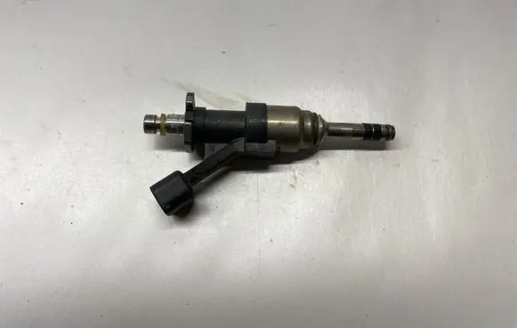 Chevrolet Camaro Fuel injector 12687709