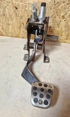 Honda Civic Brake pedal 189818JTO