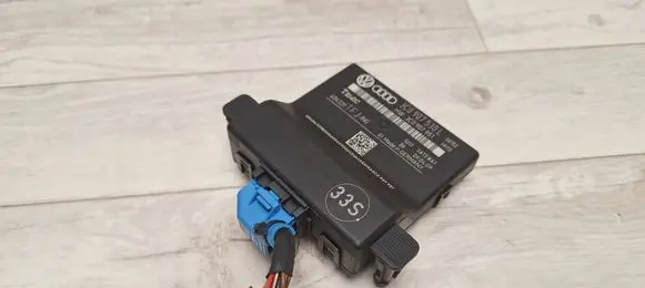 Volkswagen PASSAT B6 Gateway control module 3C0907530L 3C0907951