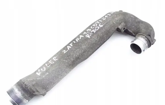 Opel Zafira B Intercooler hose/pipe 55353825