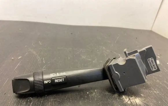 Volvo XC90 Indicator stalk 30658618 03W15D