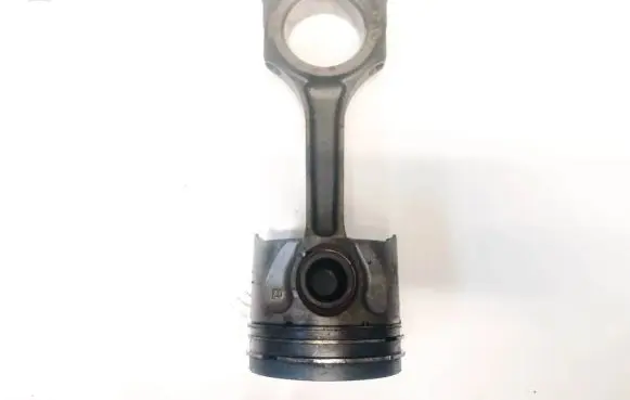 Ford Mondeo Mk III Piston with connecting rod