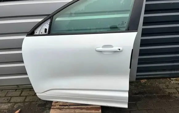 Ford Kuga III Front door