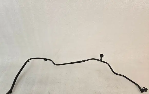 Engine coolant pipe/hose